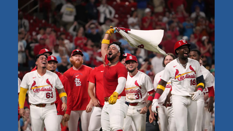 Iván Herrera's 3-run, walk-off homer in the 10th inning lifts Cardinals past Pirates | kvue.com