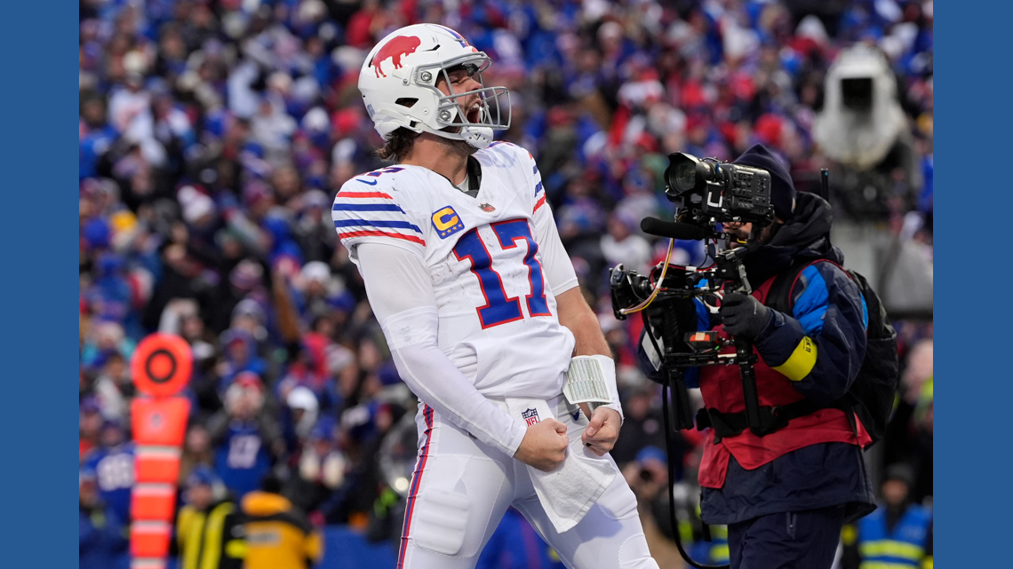 Josh Allen dominates with 6 TDs pushing Bills past Buccaneers 44-32