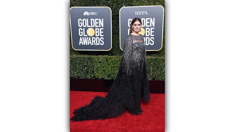 debra messing golden globes 2019 dress Golden Globes 2019: Debra Messing Jokes About 'Will & Grace' Never Winning