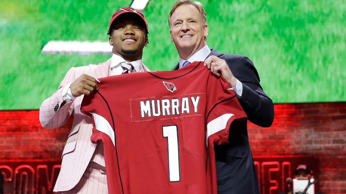 Jameis Winston and Kyler Murray exchange jerseys after the game (from  BiasedBucsFan's Instagram) : r/buccaneers