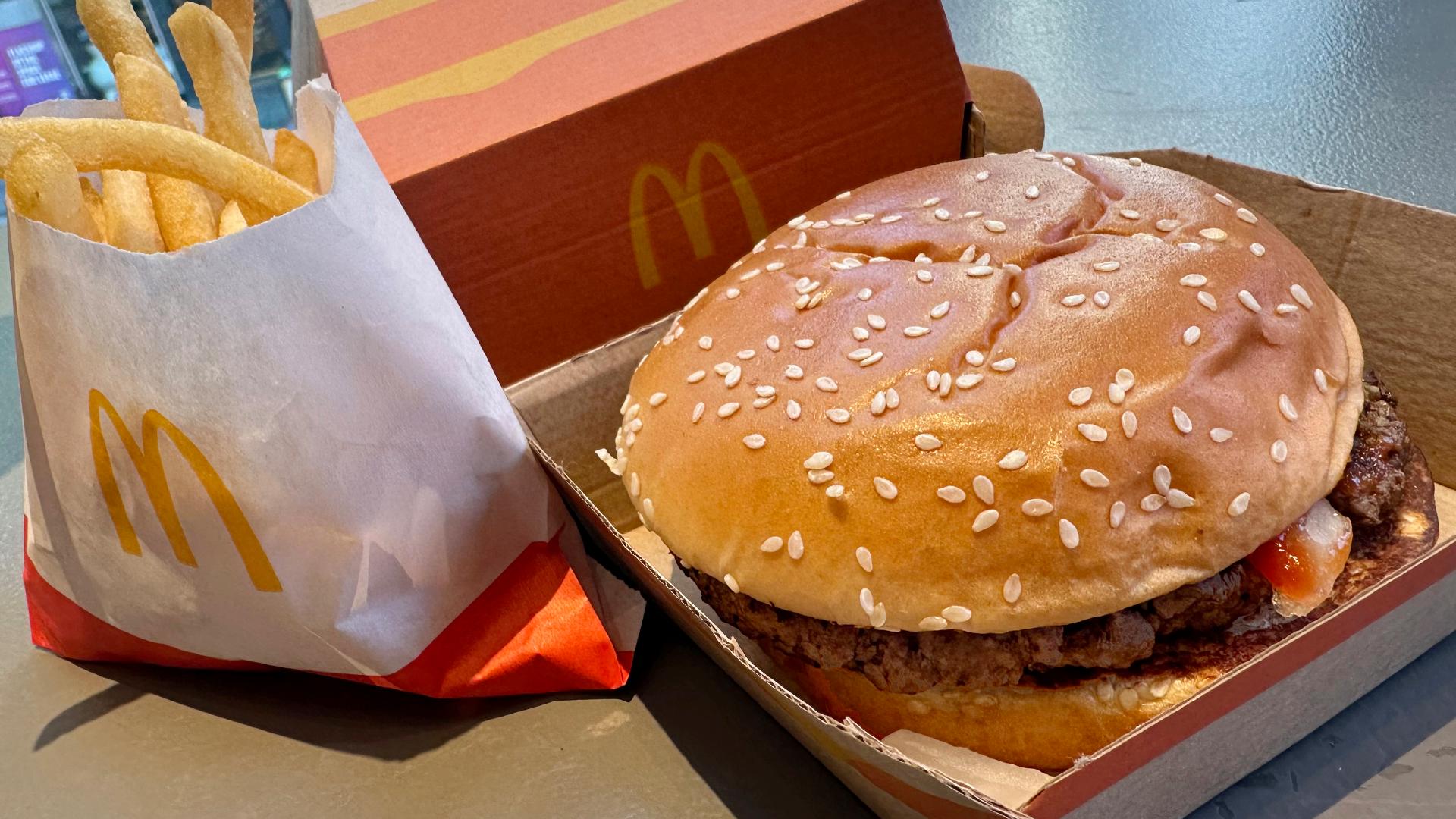 The number of E. coli cases linked to McDonald's Quarter Pounder hamburgers is rising.