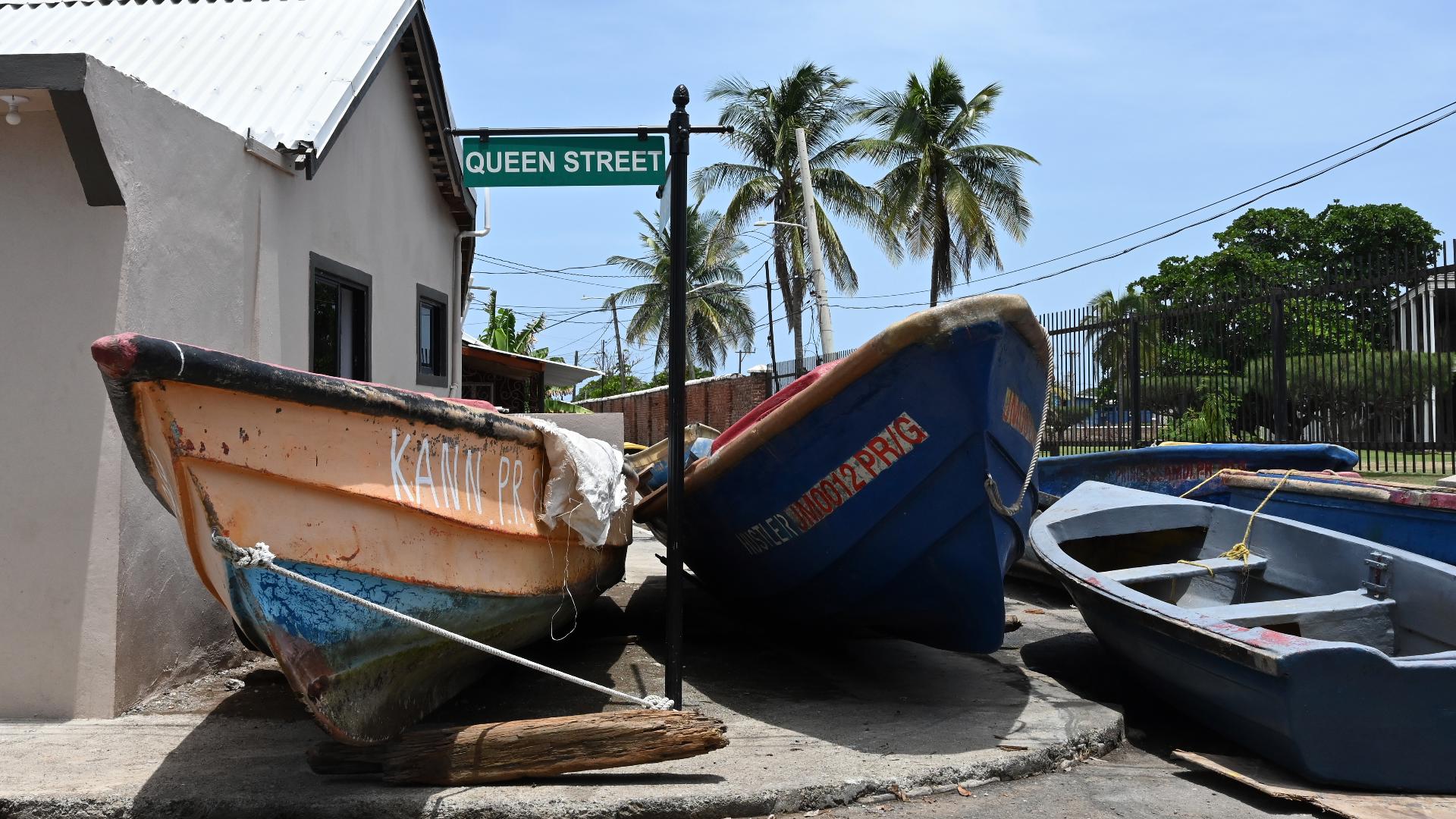 Hurricane Beryl Roars Toward Jamaica After Killing At Least 6 People In ...