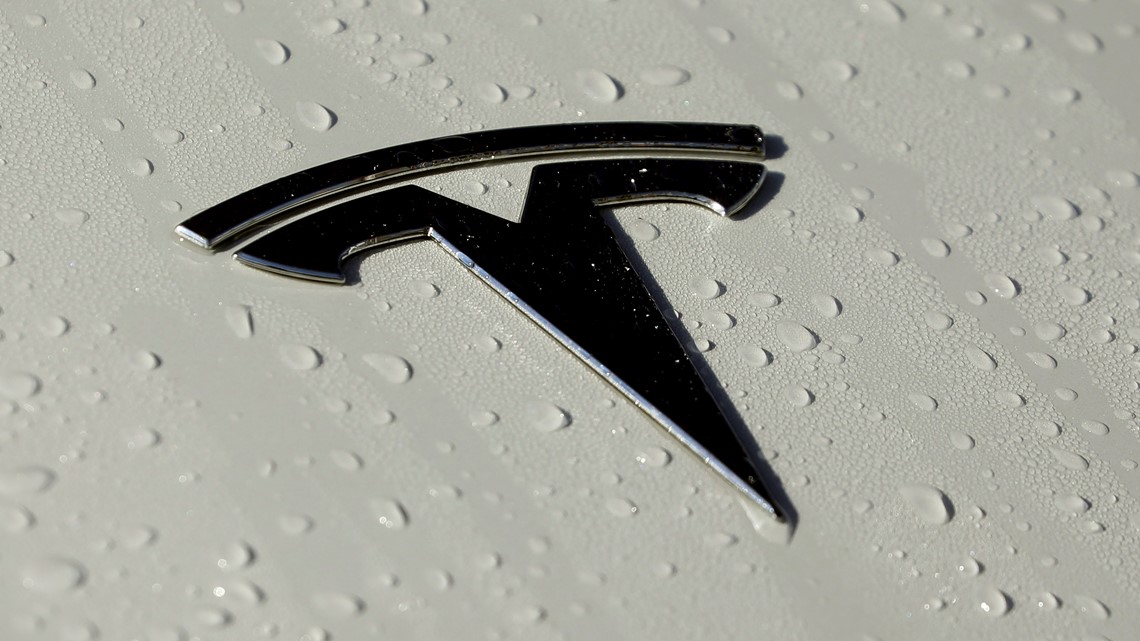 Report shows 273 Tesla crashes while using automated system - Vimarsana News