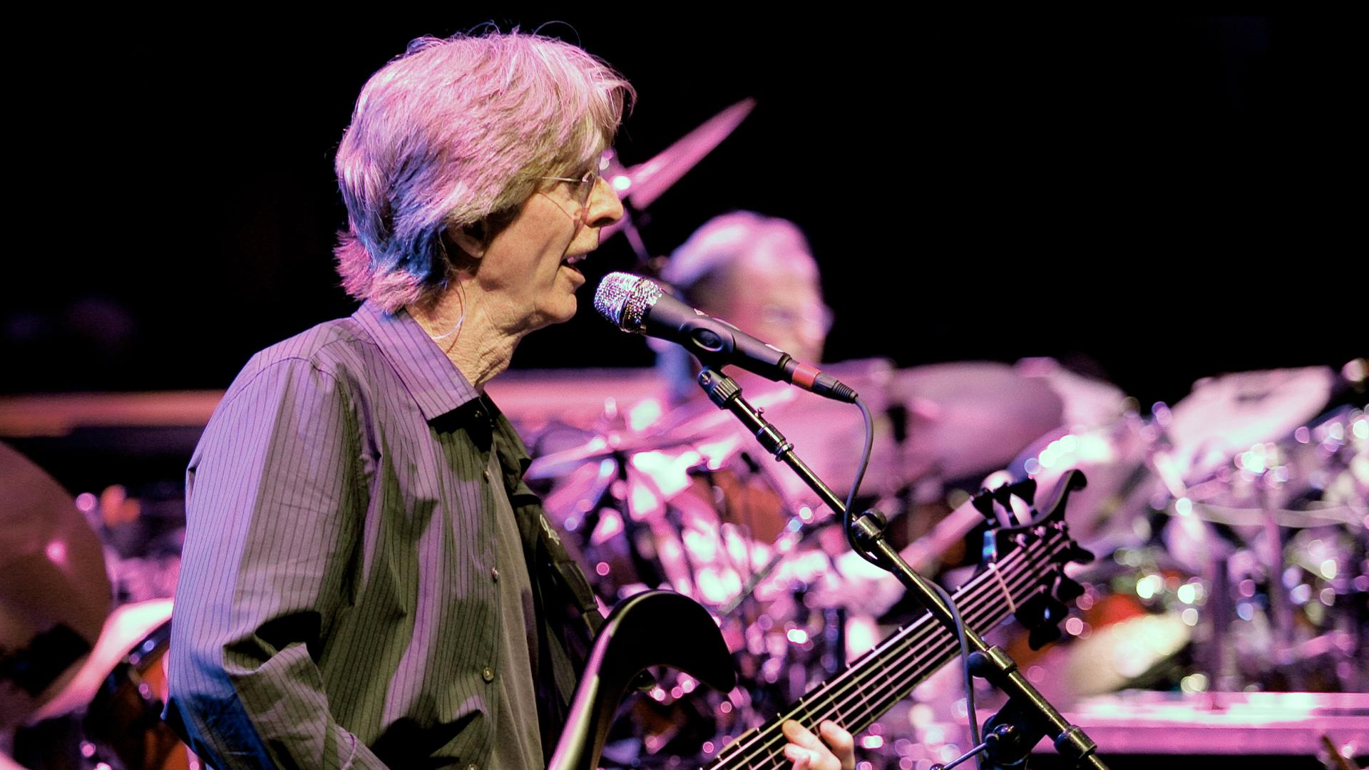 An official statement posted to Lesh's Facebook account Friday said Lesh "passed peacefully" and was "surrounded by his family and full of love."