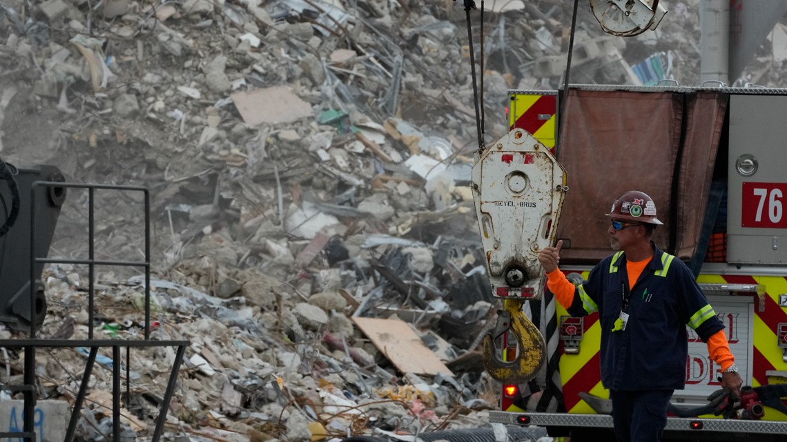 Judge approves sale of site of deadly Surfside condo collapse - Vimarsana News