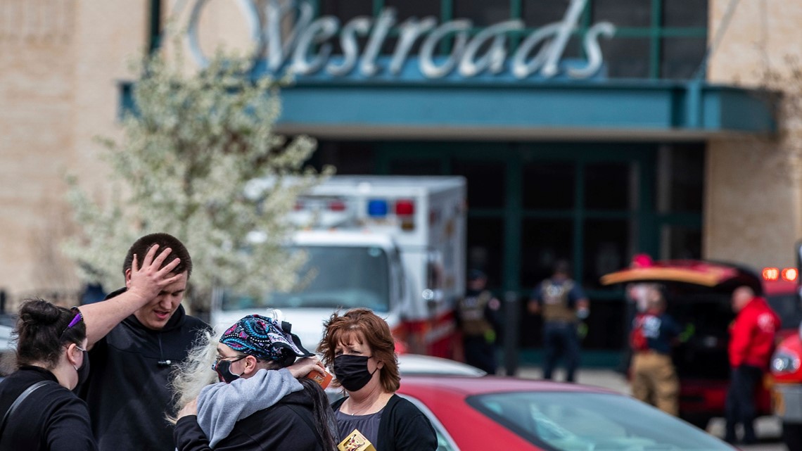 1 killed in Omaha mall shooting that sends shoppers running
