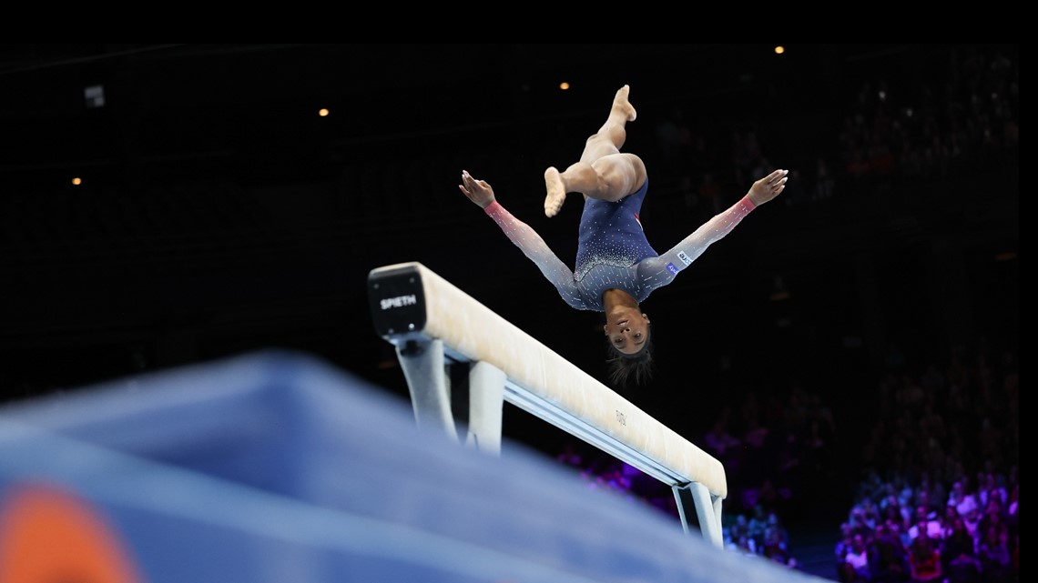 Simone Biles leads a dominant US performance at the world