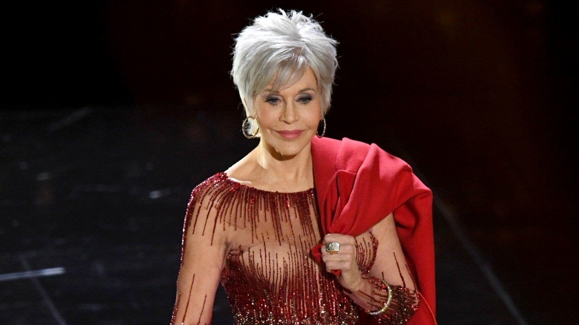 jane fonda red dress Jane Fonda Rewears Red Gown From 2014 to the 2020 Oscars -- and Looks  Better Than Ever!