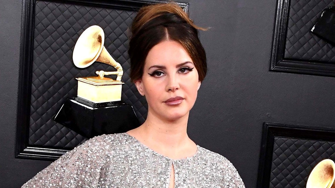 Lana Del Rey responds to backlash after wearing mesh face mask