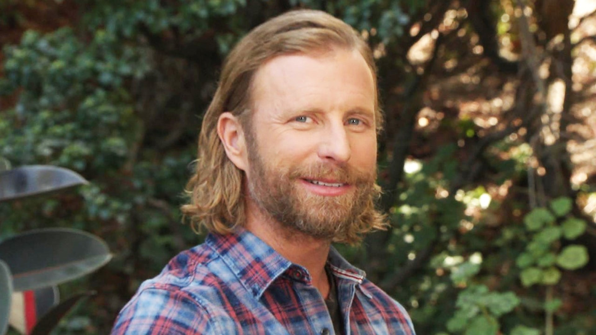 Dierks Bentley Jokingly Reveals His 'Wedding Gift' to Blake Shelton