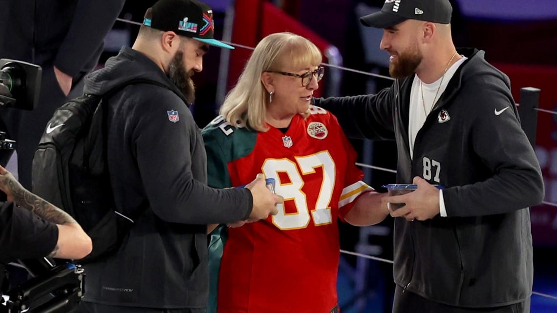 Pregnant Kylie Kelce Has 'Got It Under Control' Ahead of Super Bowl