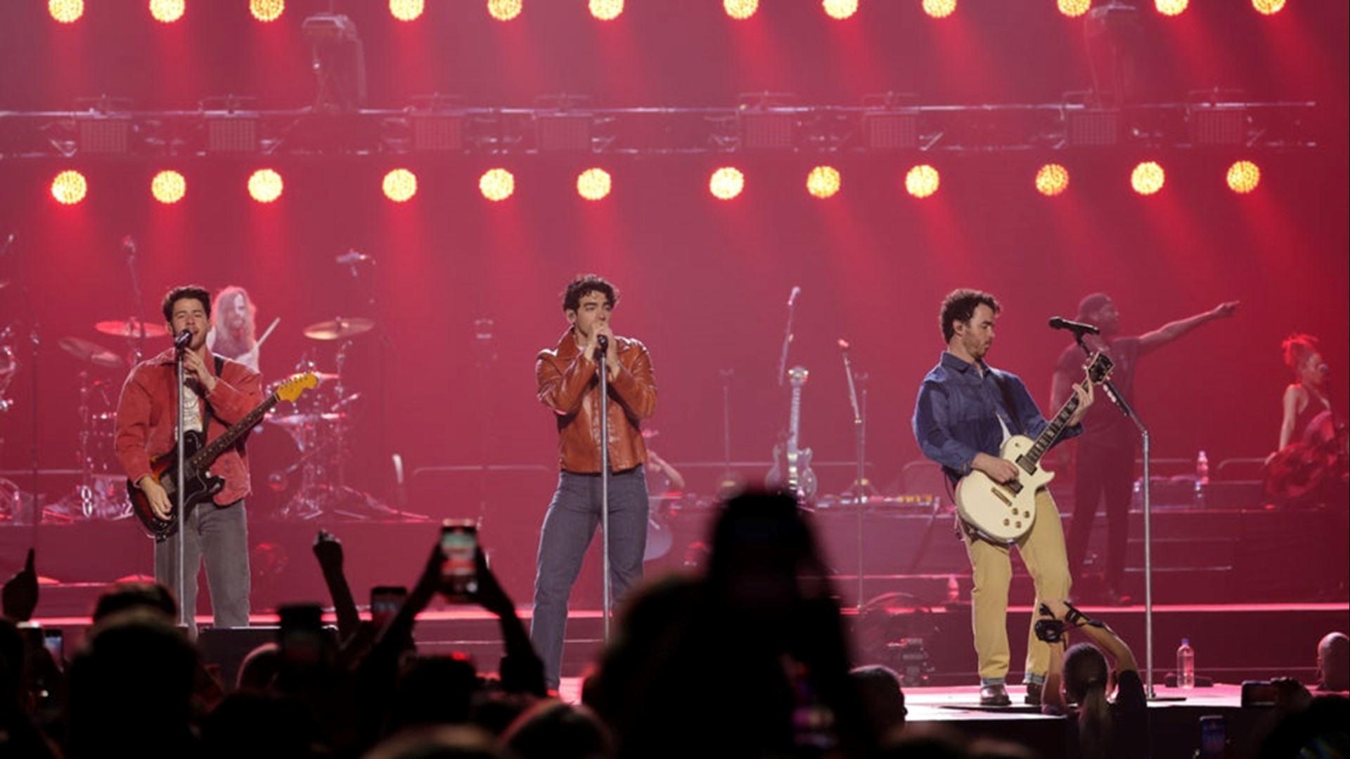 Jonas Brothers Go Full Dad Mode With Surprise 'Bluey' Intro During