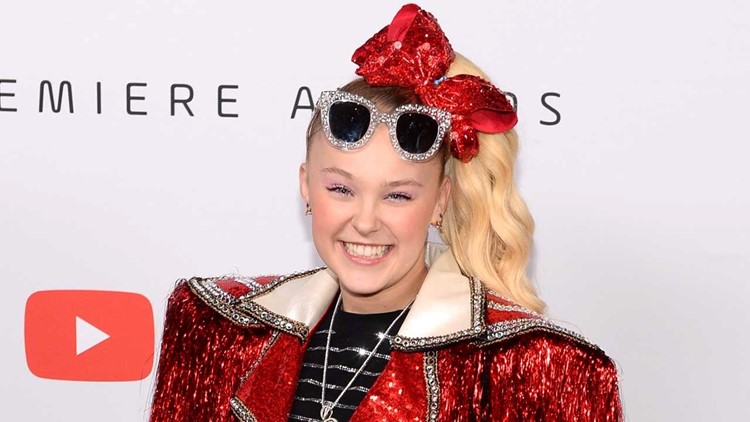 JoJo Siwa Takes Out Her Signature Bow and High Ponytail: See Her Fun New  Look!