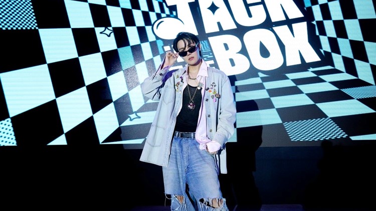 BTS J-HOPE Jack In The Box ラキドロ JPFC ユニバ