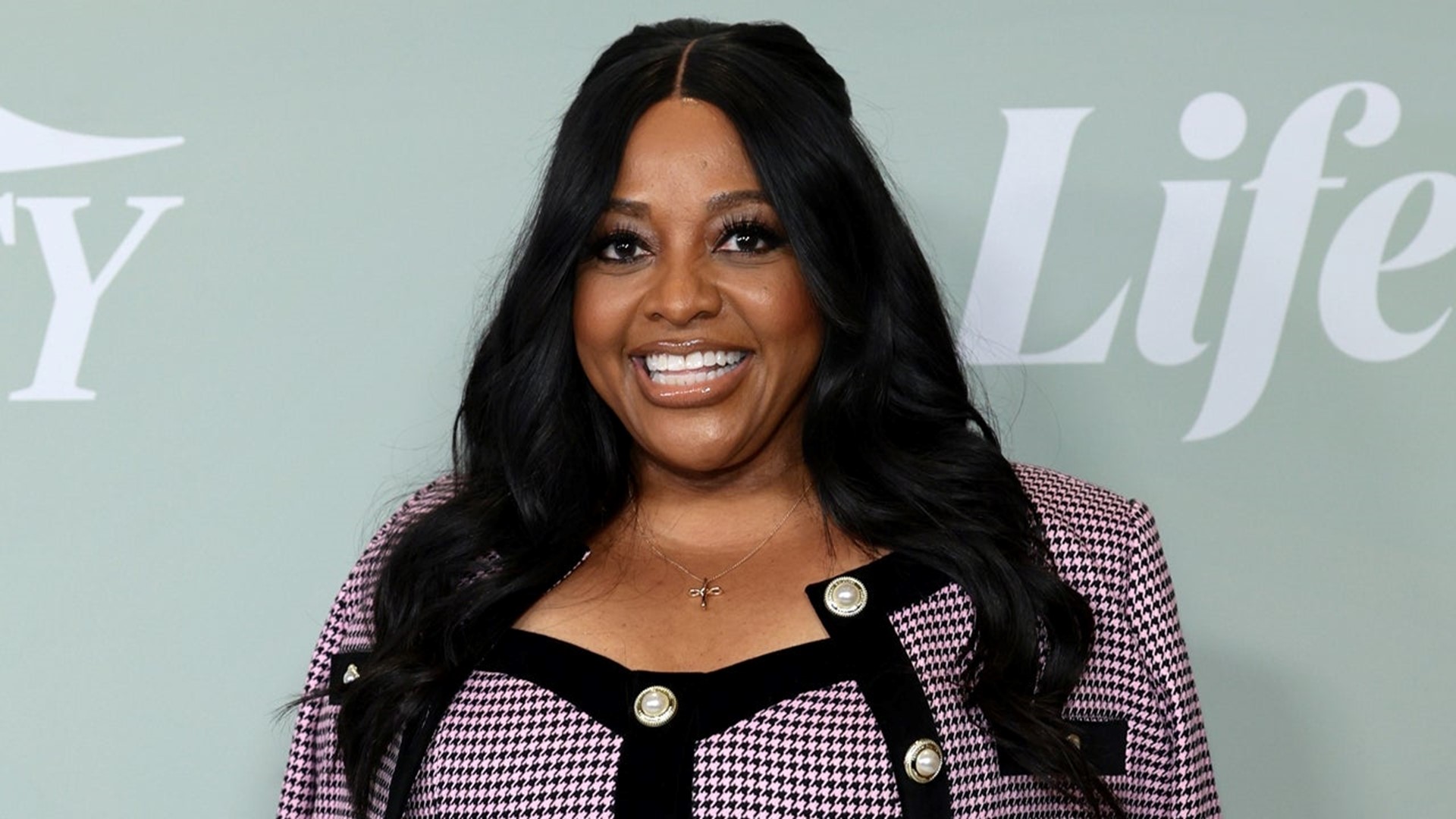 Sherri Shepherd Says She's Getting Breast Reduction Surgery (Exclusive