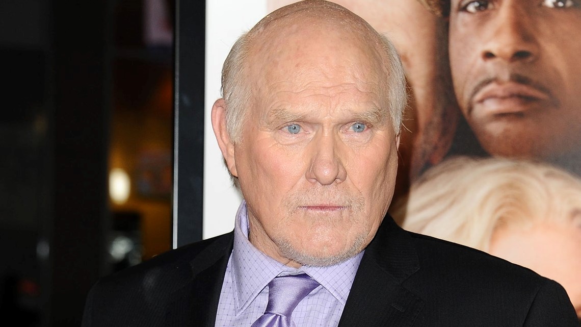 NFL legend Terry Bradshaw reveals double cancer fight on-air