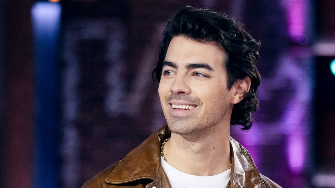 Joe Jonas Pokes Fun At Jonas Brothers Purity Rings 9708