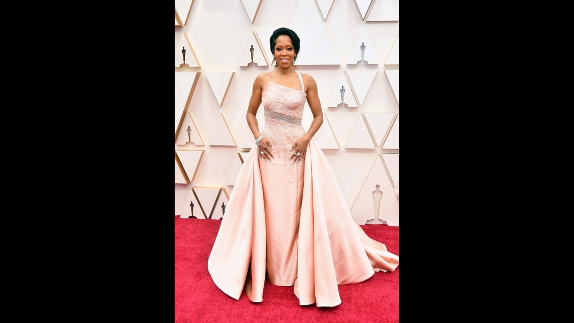 Regina King Wears Louis Vuitton to the 2021 Oscars - See Regina
