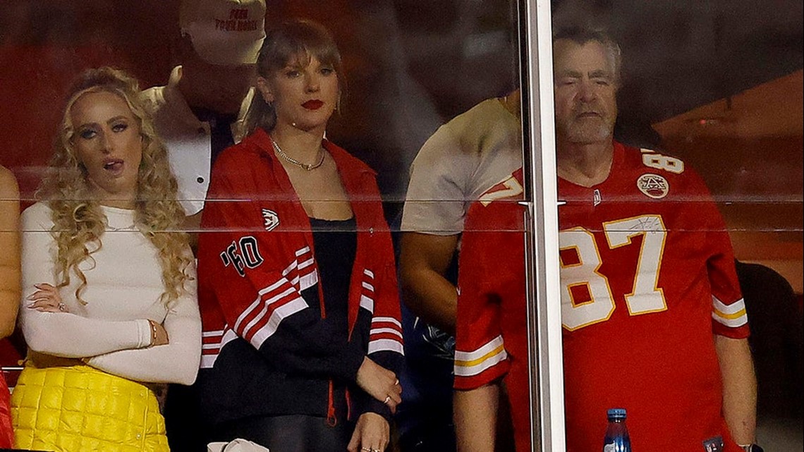 2023 Travis Kelce jersey: Taylor Swift rumors heat up the demand