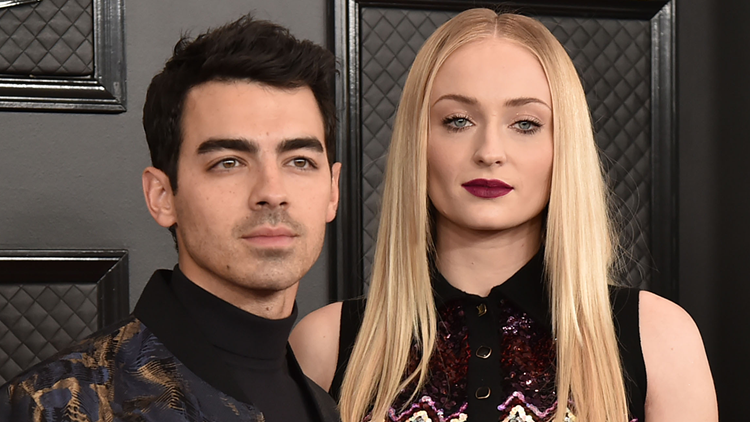 Sophie Turner Posts Never-Before-Seen Pregnancy Photo With Joe Jonas