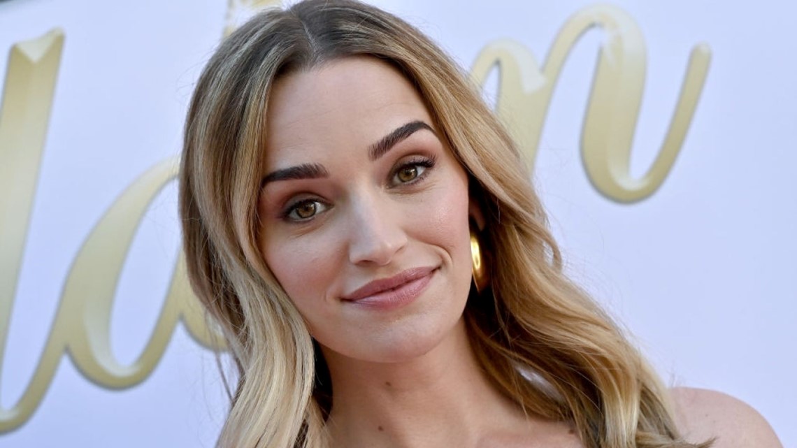 Ginny & Georgia' Star Brianne Howey Pregnant With First Child | kvue.com