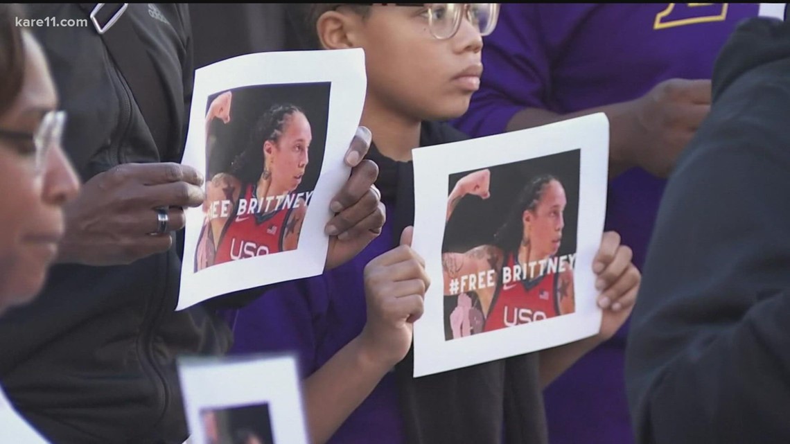 Reporter outlines WNBA star Brittney Griner's detention in Russia - Vimarsana News