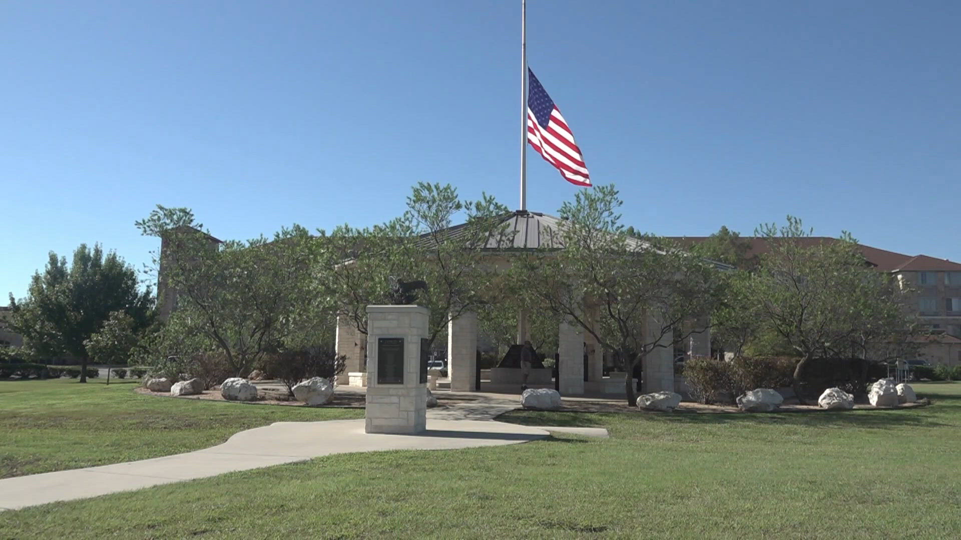 Military law expert breaks down upcoming firing squad execution of Fort ...