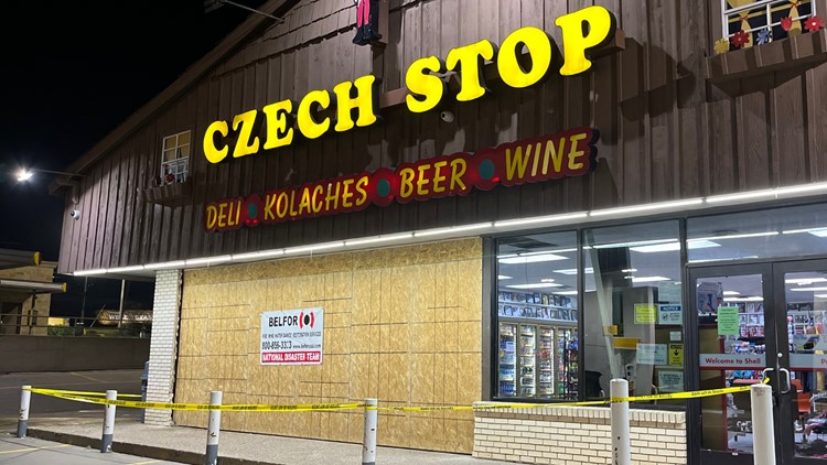 Central Texas Czech Stop bakery reopens after Monday storefront crash