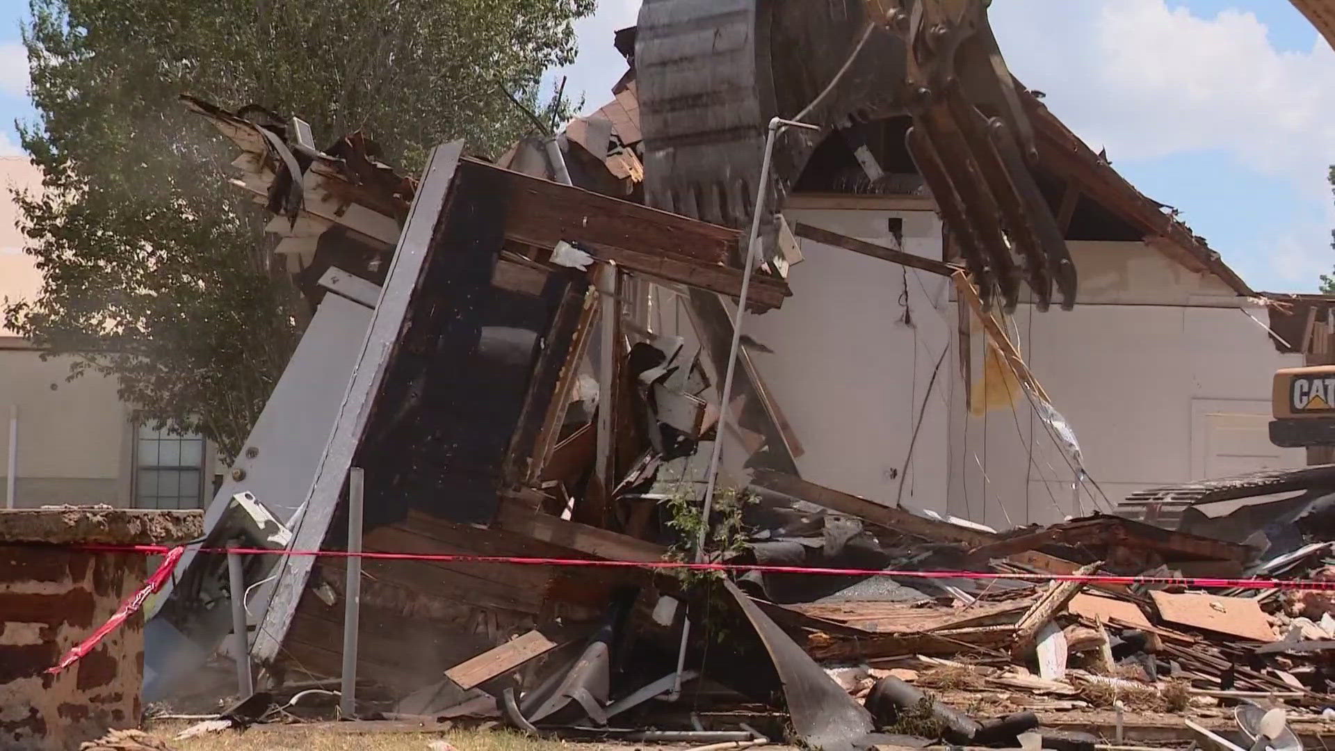 Crews have started to tear down the First Baptist Church in Sutherland Springs, where a gunman killed 26 worshippers in 2017.