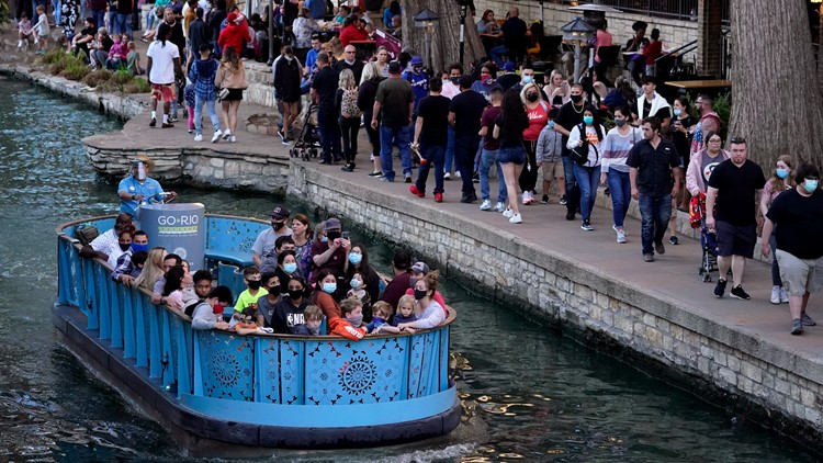 San Antonio's downtown boat tours now being offered in Spanish