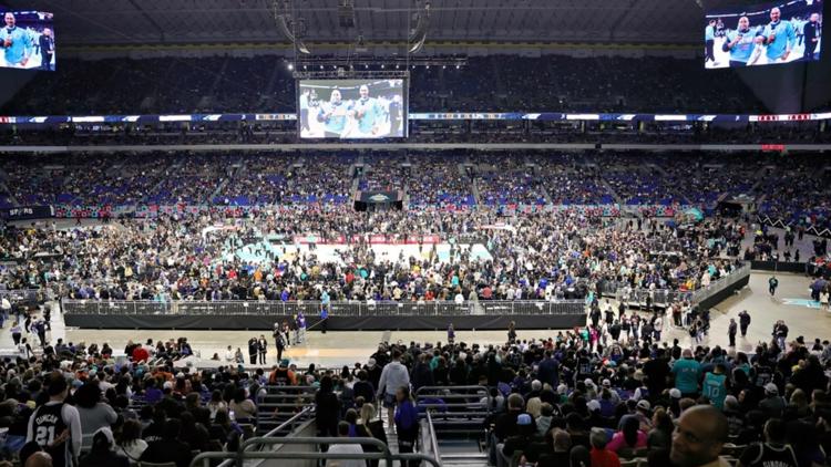 History and priceless memories for the Spurs and almost 70,000 fans at the Alamodome
