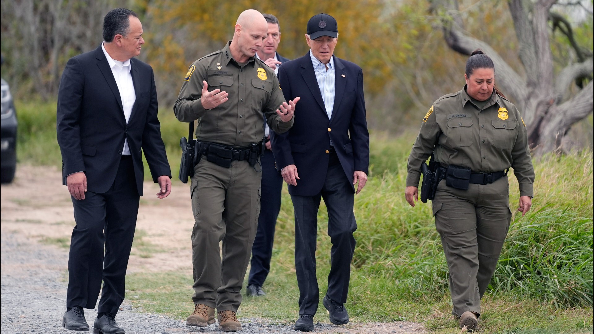 Biden and Trump hold dueling border visits in Texas | kvue.com