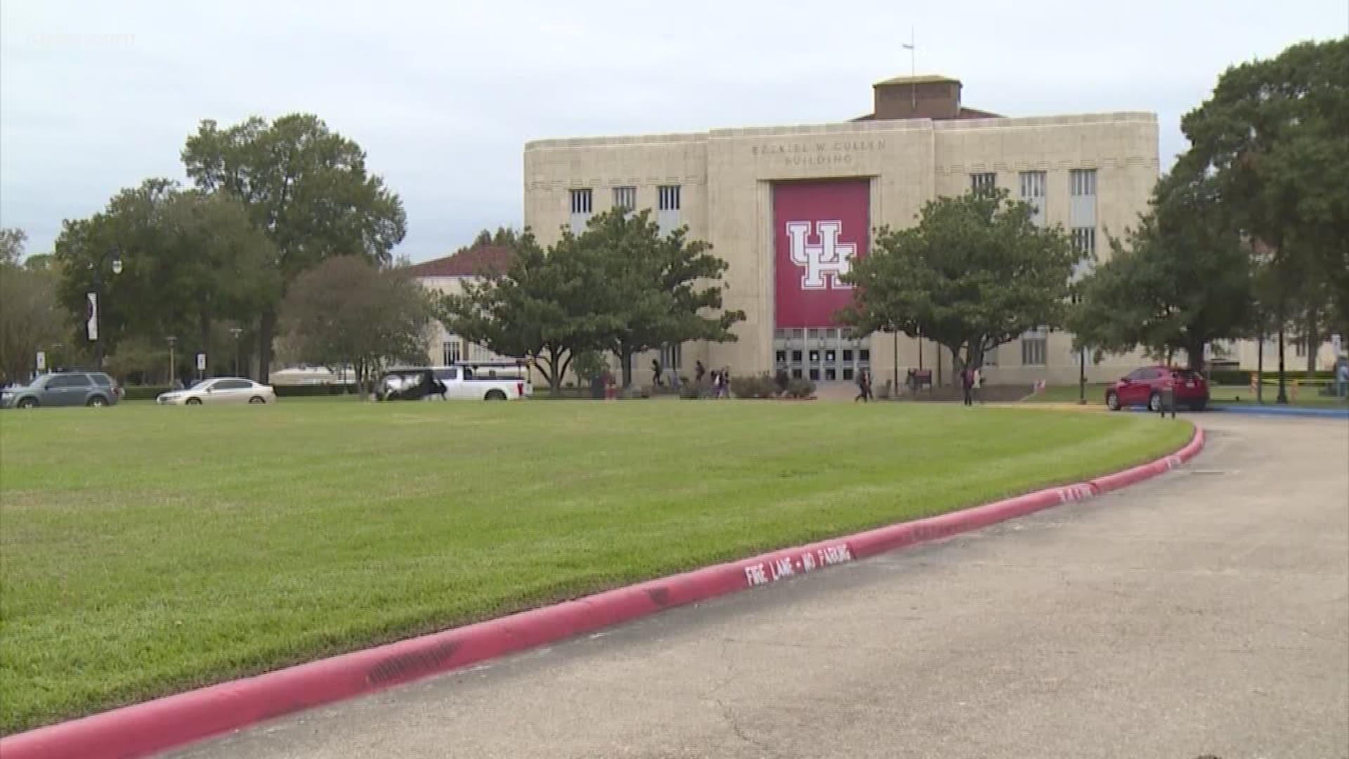 The University of Houston is offering free tuition for incoming freshmen whose gross family income is $65,000 or less.