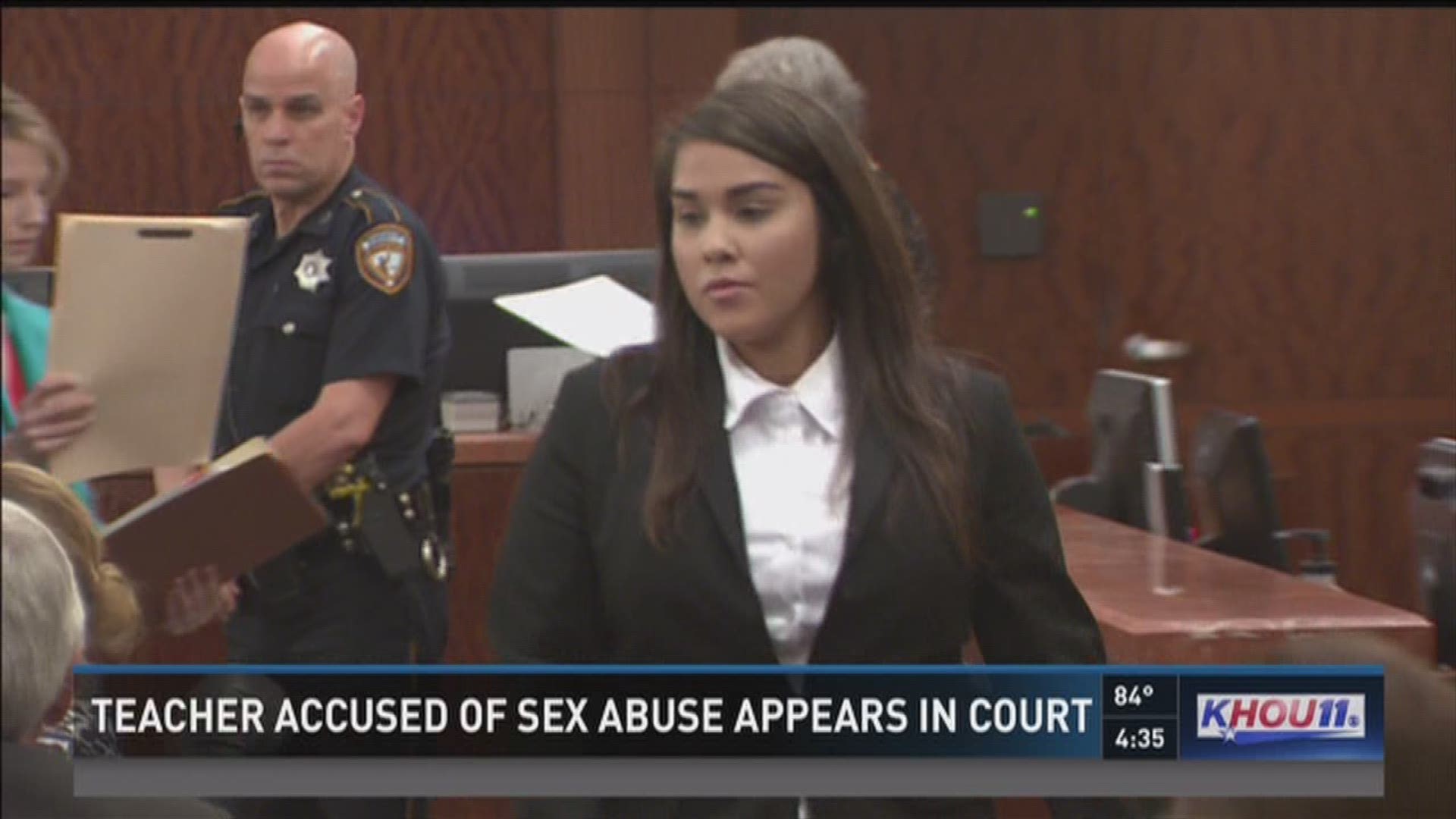Teacher accused of sex with student faces the judge | kvue.com