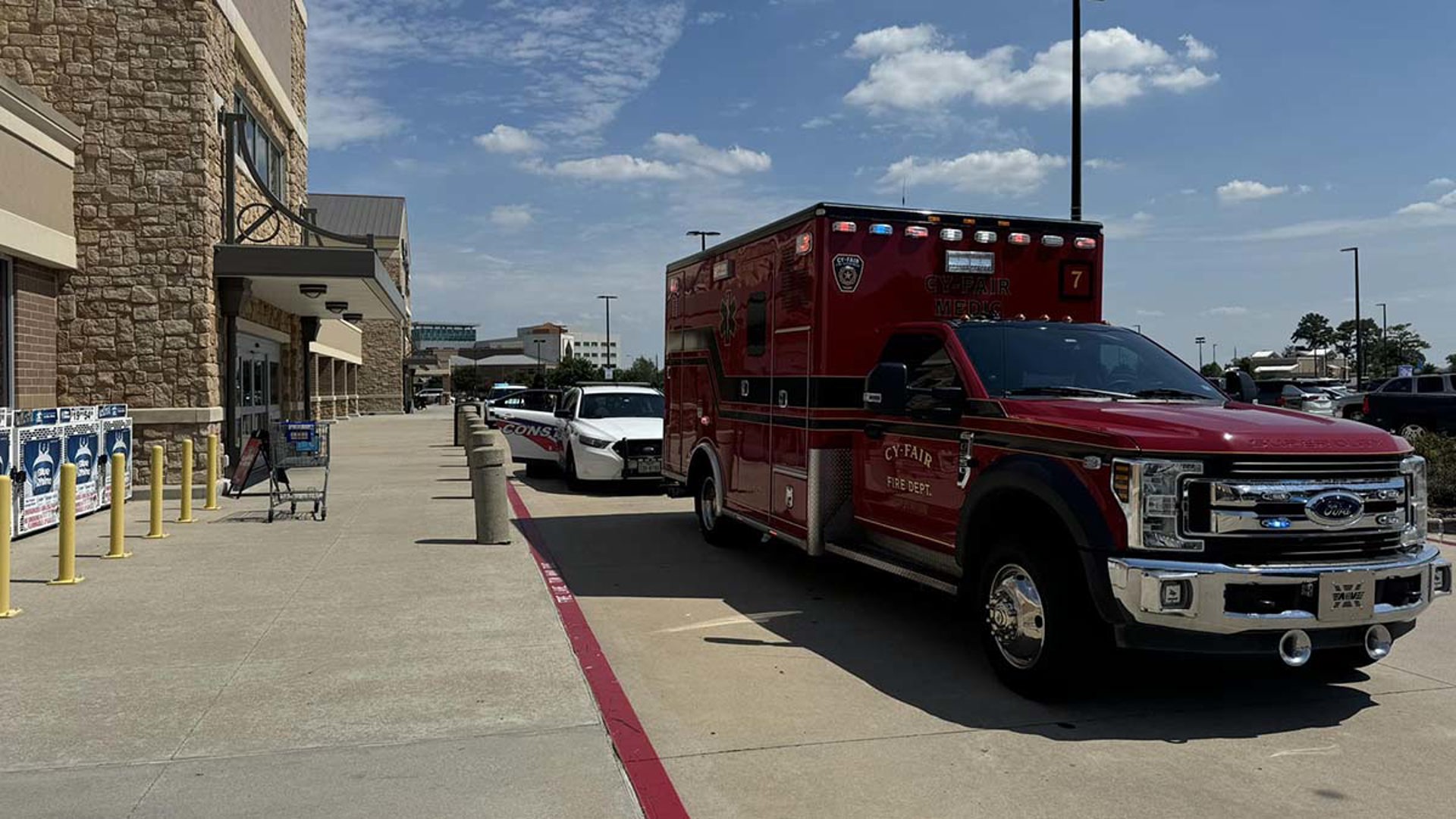 Baby and toddler rescued from hot car outside Texas shopping center ...