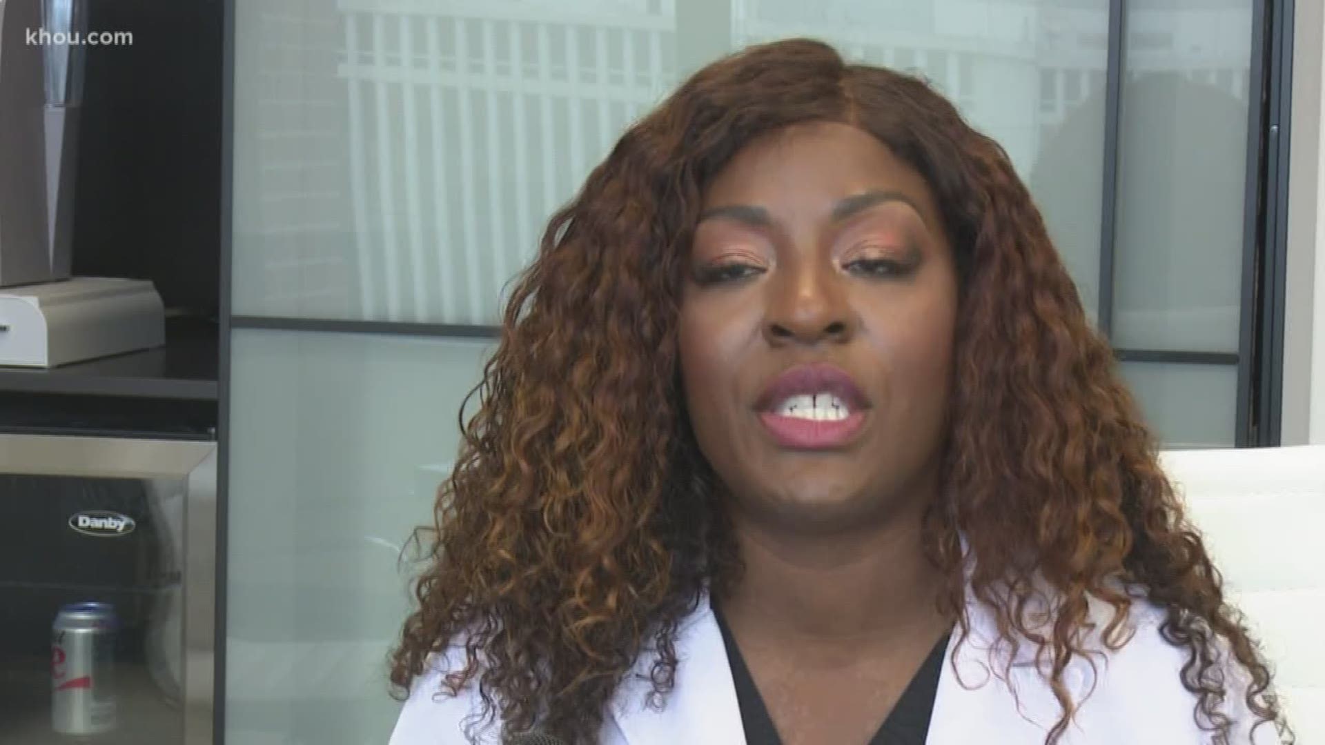 A Houston doctor who was forced to cover up on an American Airlines flight wants to make sure no one else has the same experience.