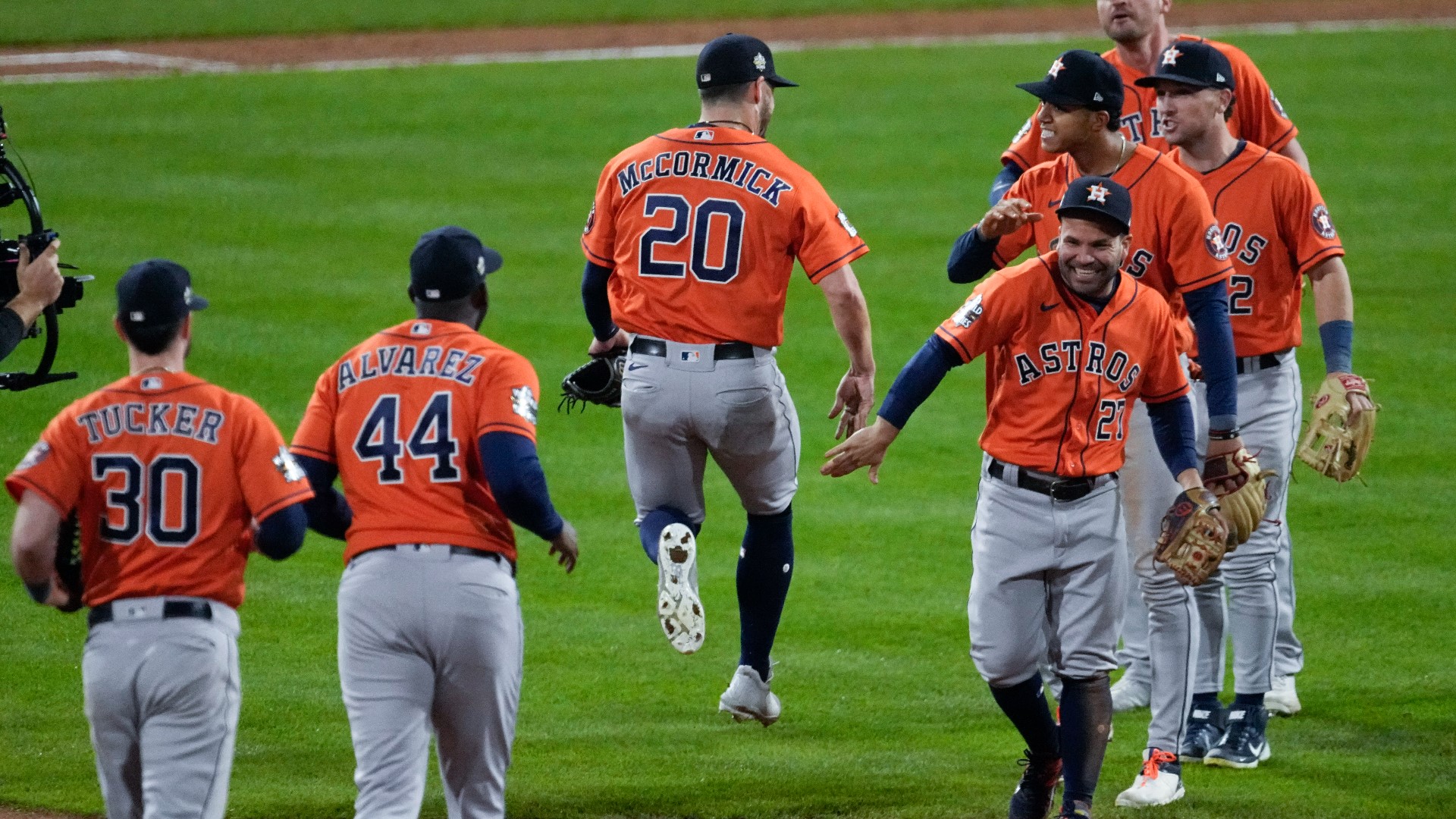 Jason Bristol and Jeremy Booth are discussing a Game 5 Astros win.  Houston now leads the series 3-2 as it heads back to Minute Maid.