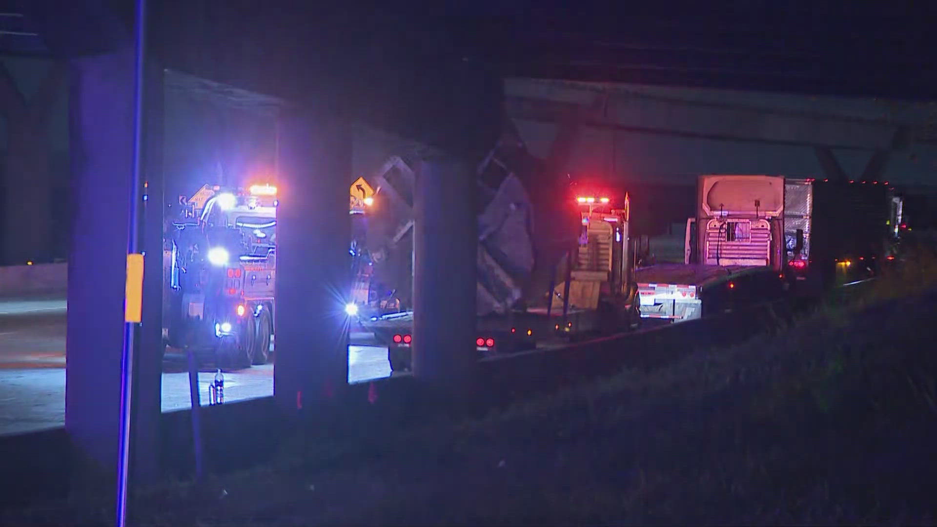 Truck Hits Houston Ave Bridge on I-10 Katy Freeway | kvue.com