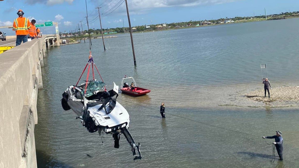 Car plunges into water after crash on JFK Causeway