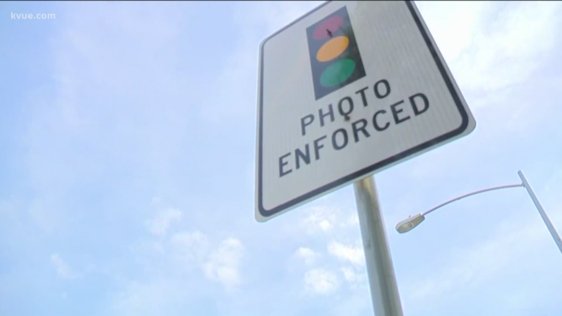Red light cameras could be a thing of the past. The Texas House of Representatives passed a bill Wednesday to phase them out and ban them.