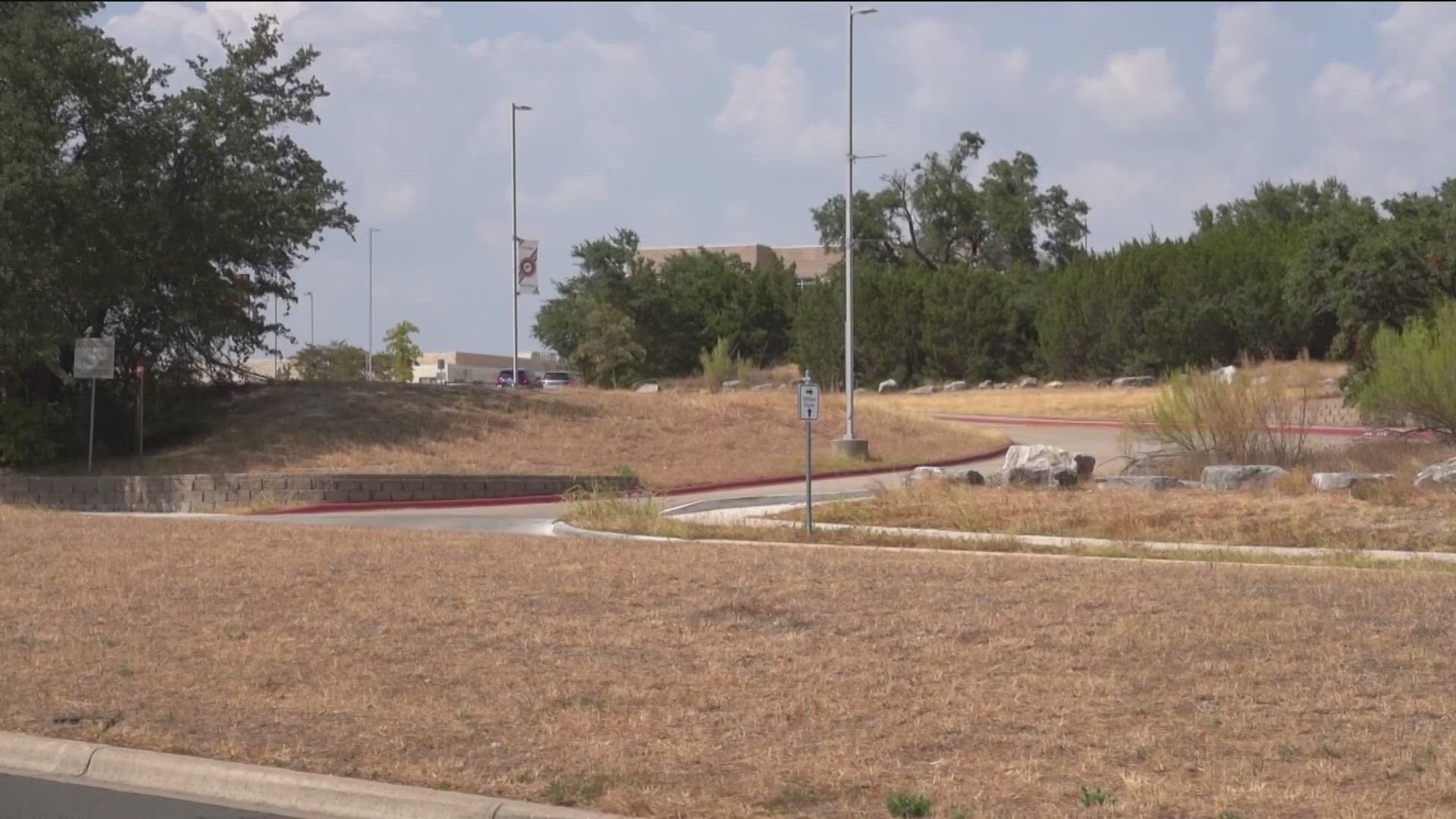 Gorzycki Middle School staff to stop directing traffic | kvue.com