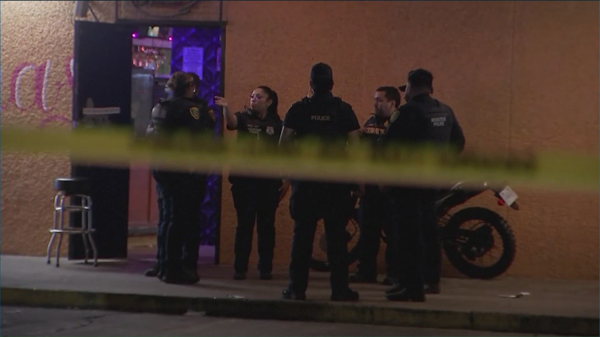1 dead, 6 injured in shooting at Houston club | kvue.com