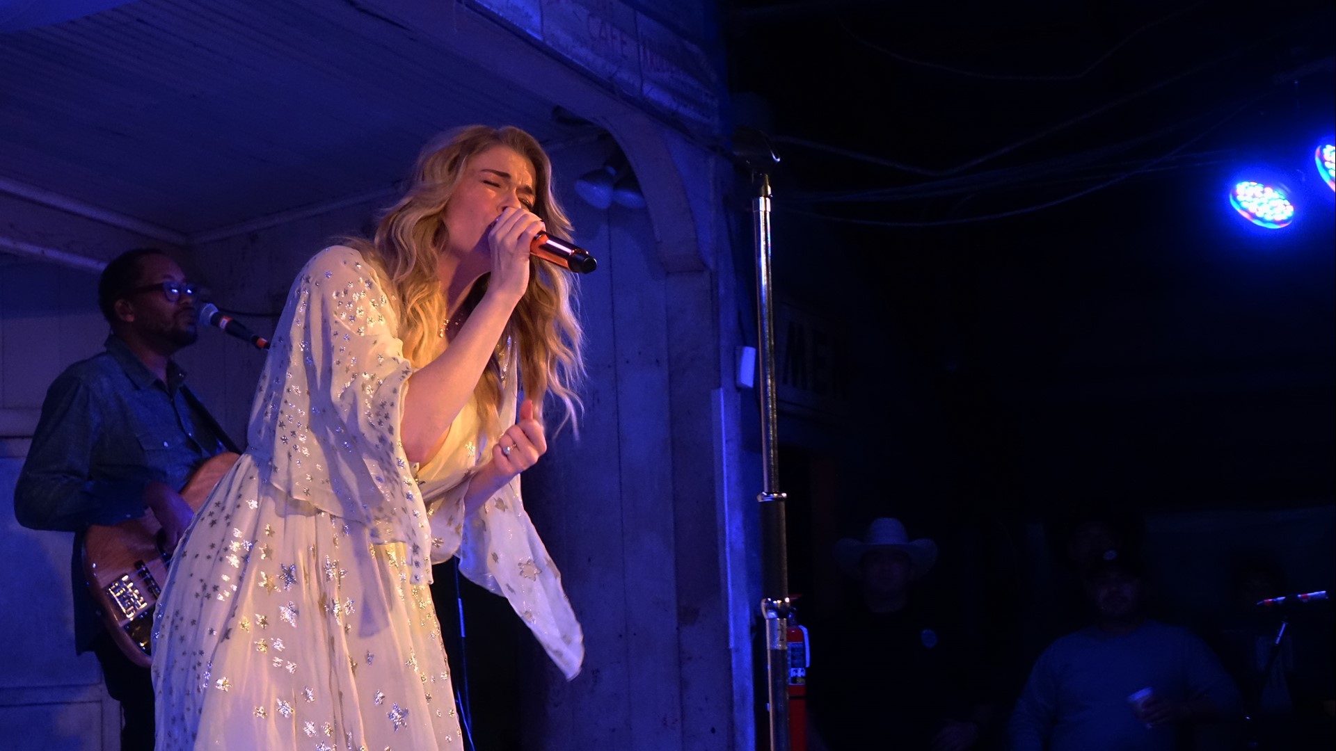 LeAnn Rimes live at the Gruene Hall – Valentine's 2020 | kvue.com
