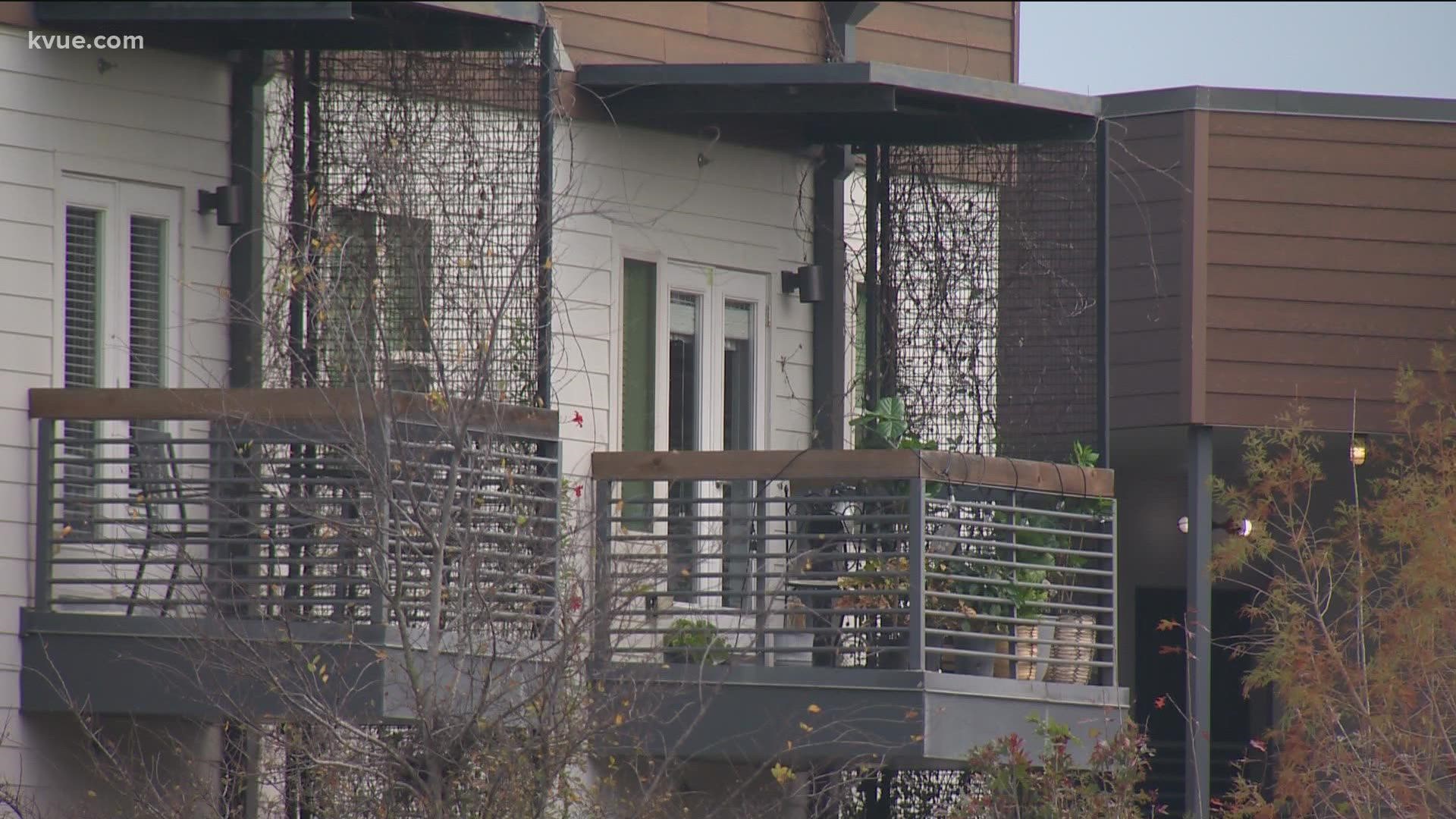 Renting an apartment in Austin has gotten more expensive. KVUE spoke with rental experts about what we can expect in 2022.