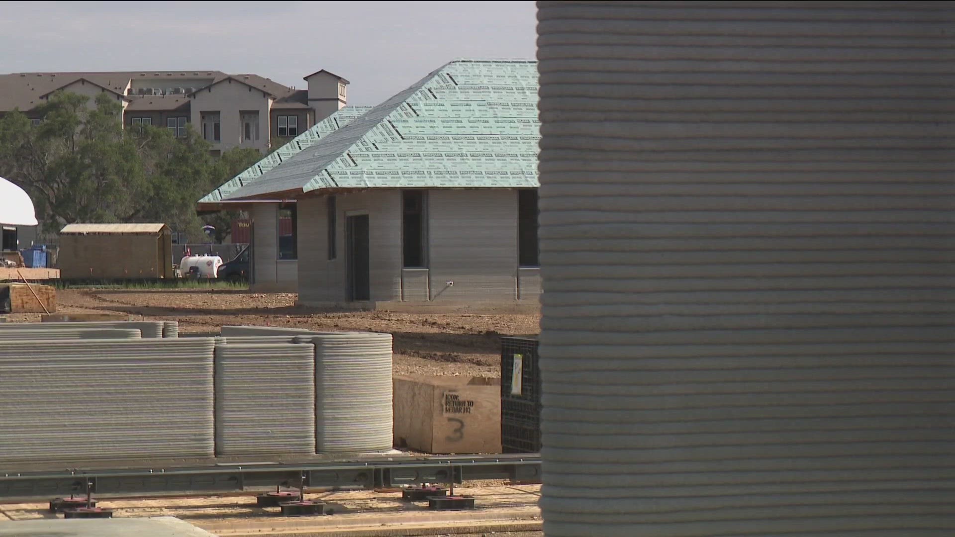 Progress continues on a neighborhood that plans to have 100 3D-constructed homes. KVUE took a tour of the Wolf Ranch community in Georgetown.