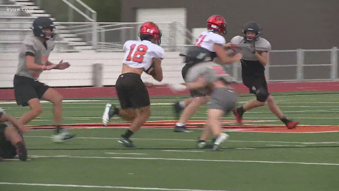 Lockhart's senior defensive lineman with autism scores first TD