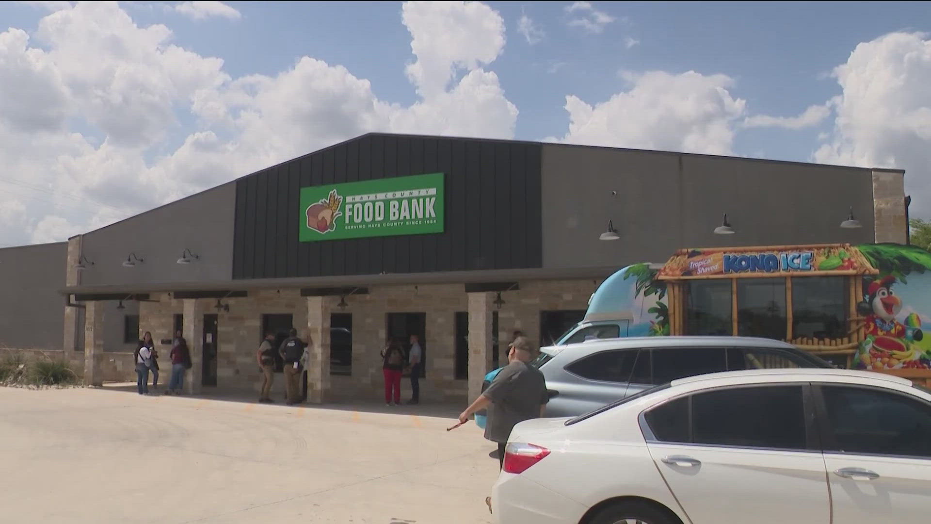 Hays County Food Bank opens larger San Marcos facility | kvue.com