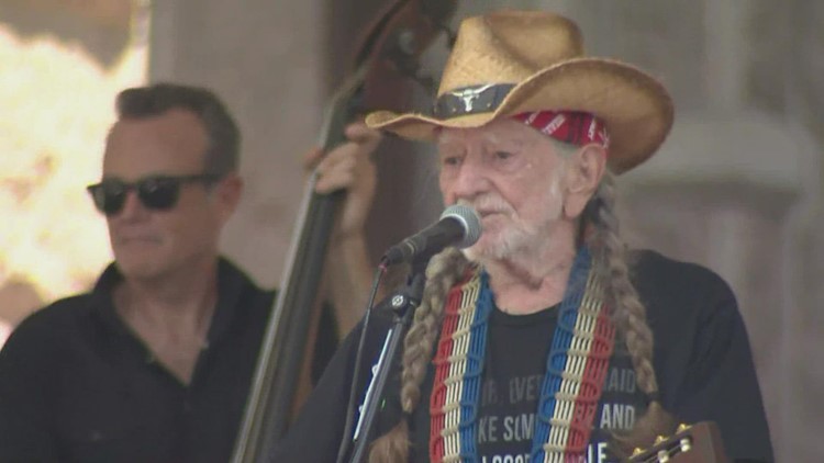 LBJ Foundation to honor Willie Nelson with 'LBJ Liberty and Justice for All Award'