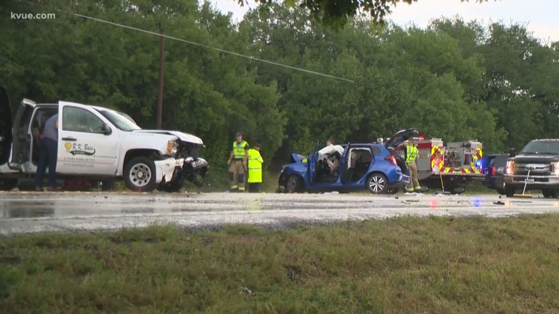 6 people injured in car crash in Liberty Hill