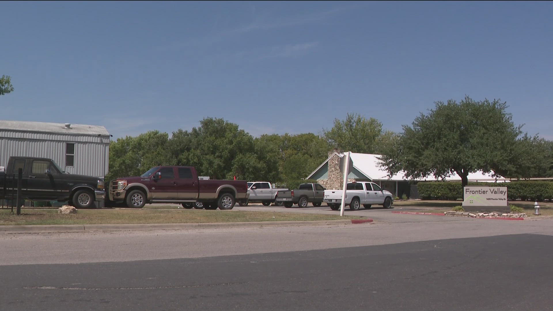 Police search for suspect in southeast Austin shooting | kvue.com